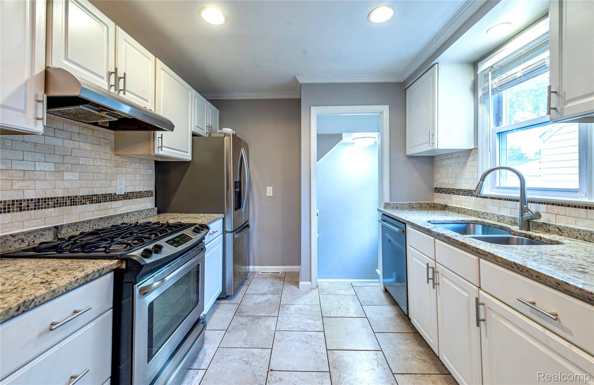 Royal Oak, MI 48073,3202 N Wilson AVE