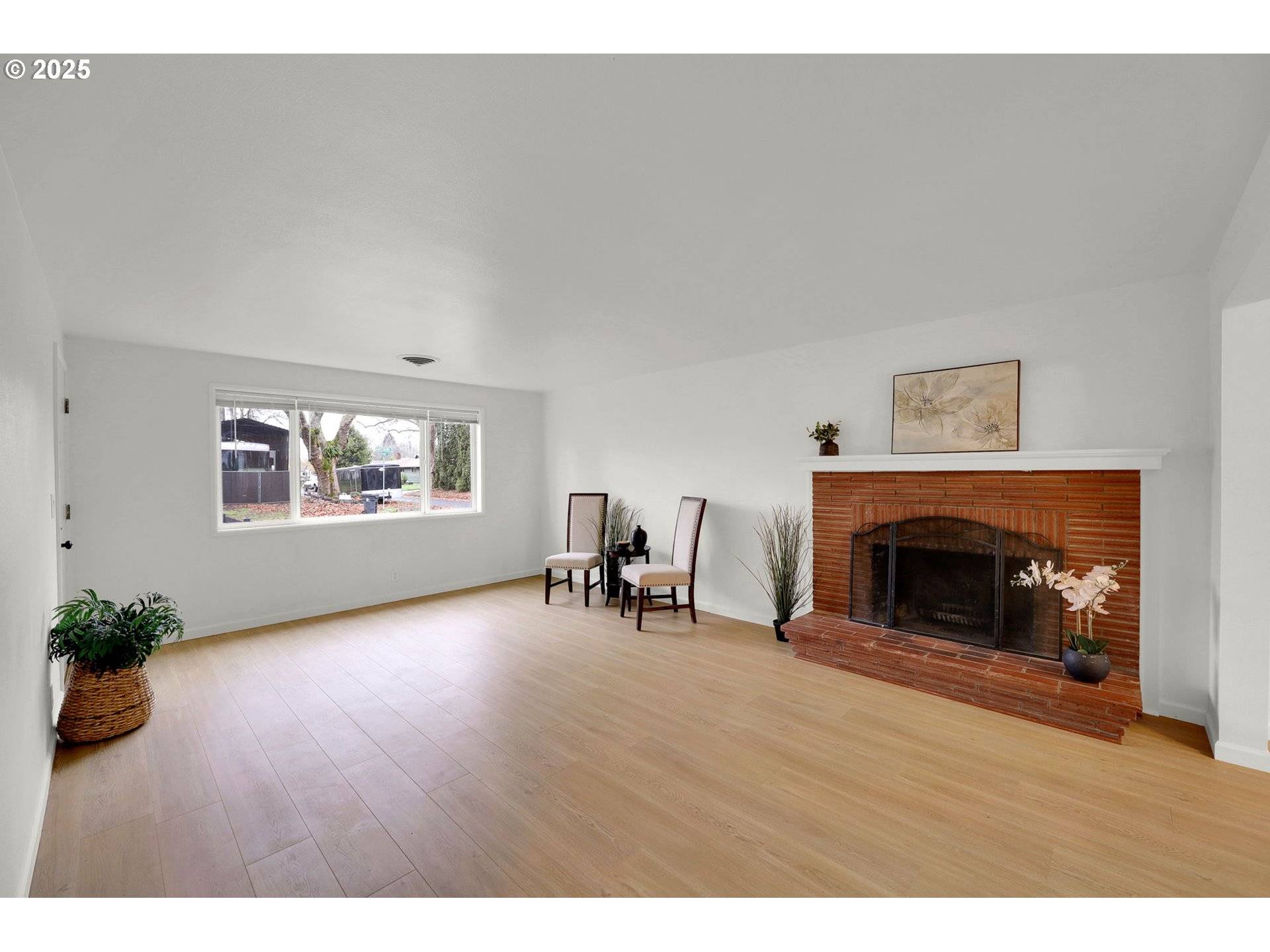 Eugene, OR 97404,837 ARMSTRONG AVE