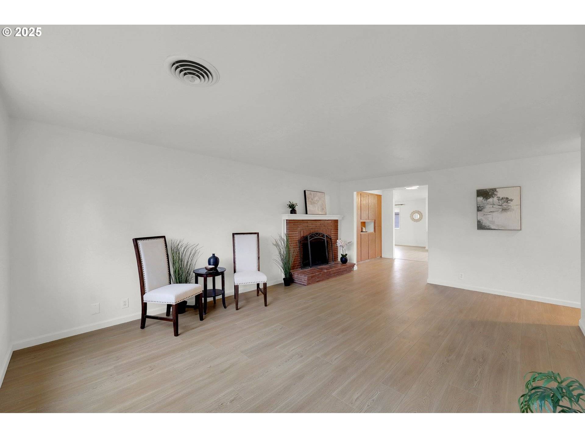 Eugene, OR 97404,837 ARMSTRONG AVE