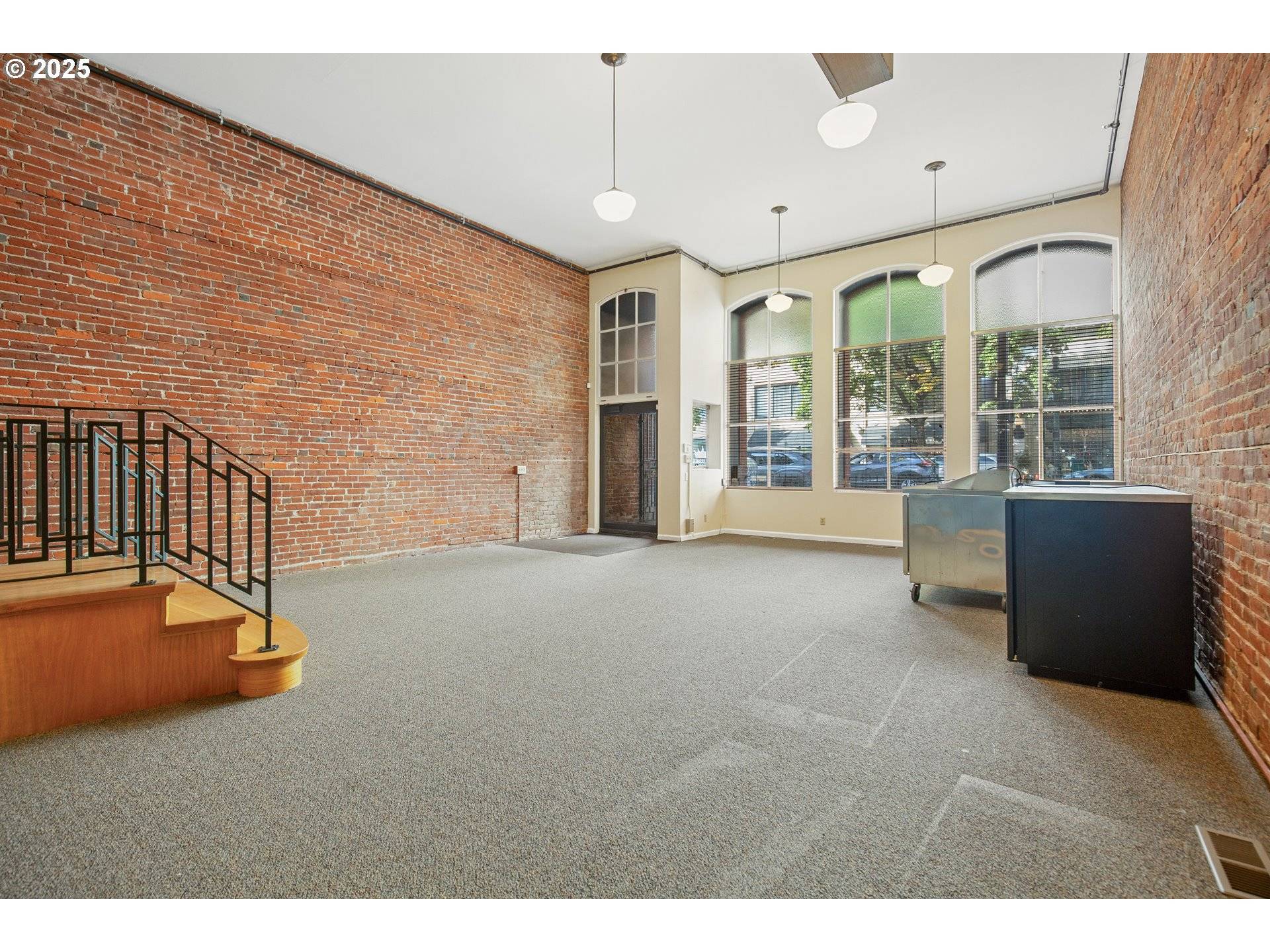 Portland, OR 97204,122 SW 3RD AVE