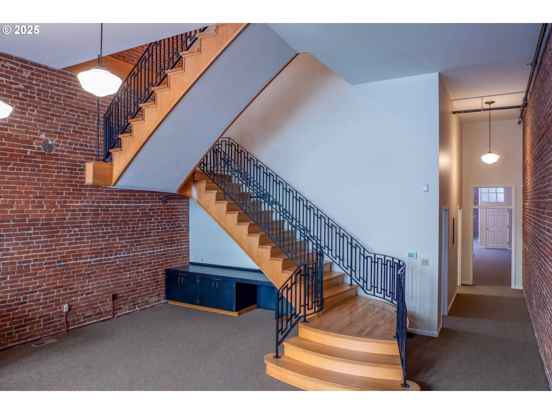 Portland, OR 97204,122 SW 3RD AVE