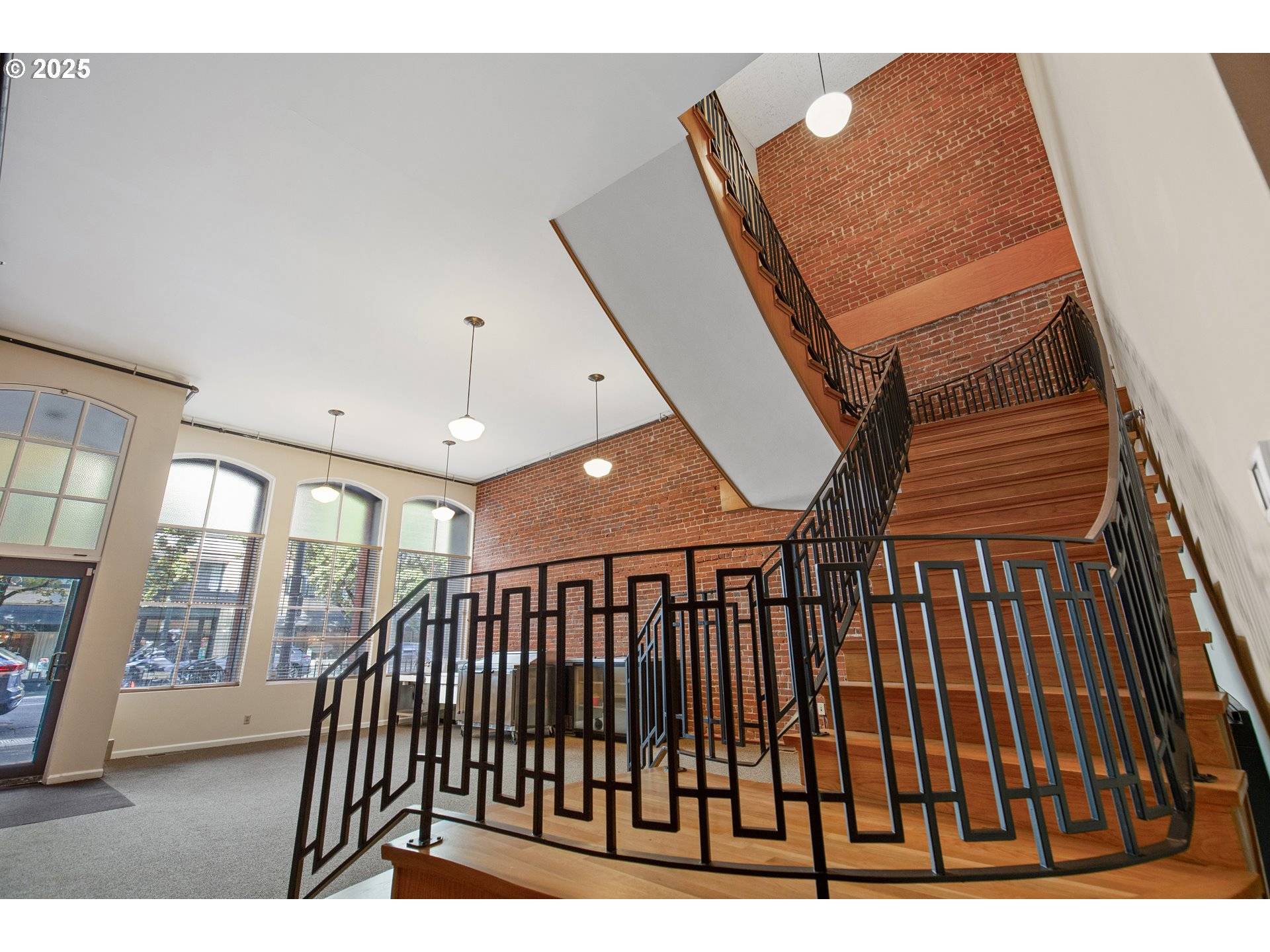 Portland, OR 97204,122 SW 3RD AVE