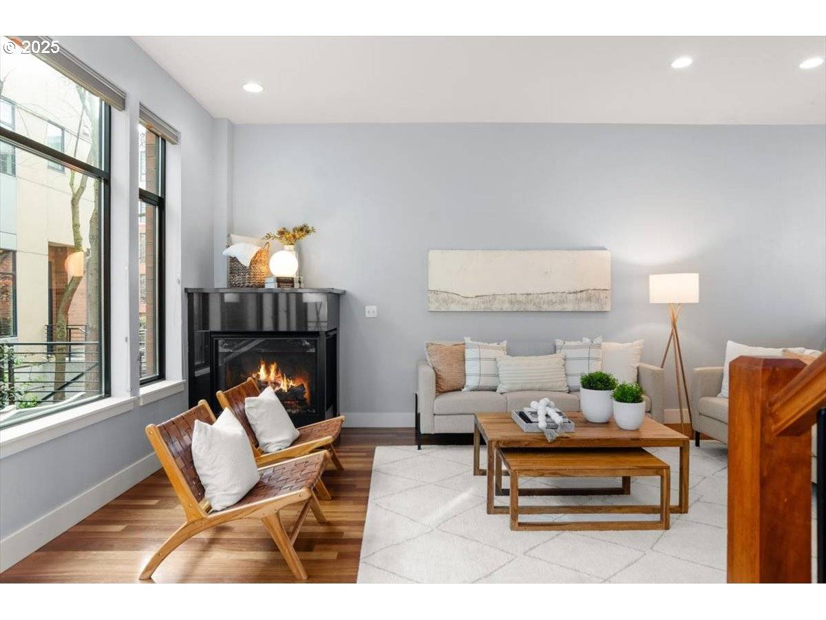 Portland, OR 97209,1622 NW RIVERSCAPE ST