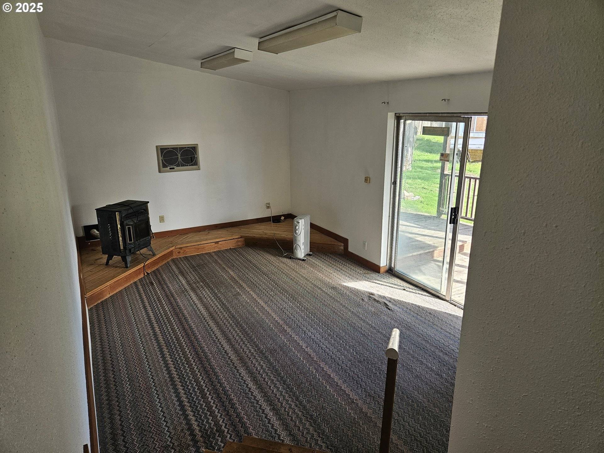 Sutherlin, OR 97479,142 S COMSTOCK AVE