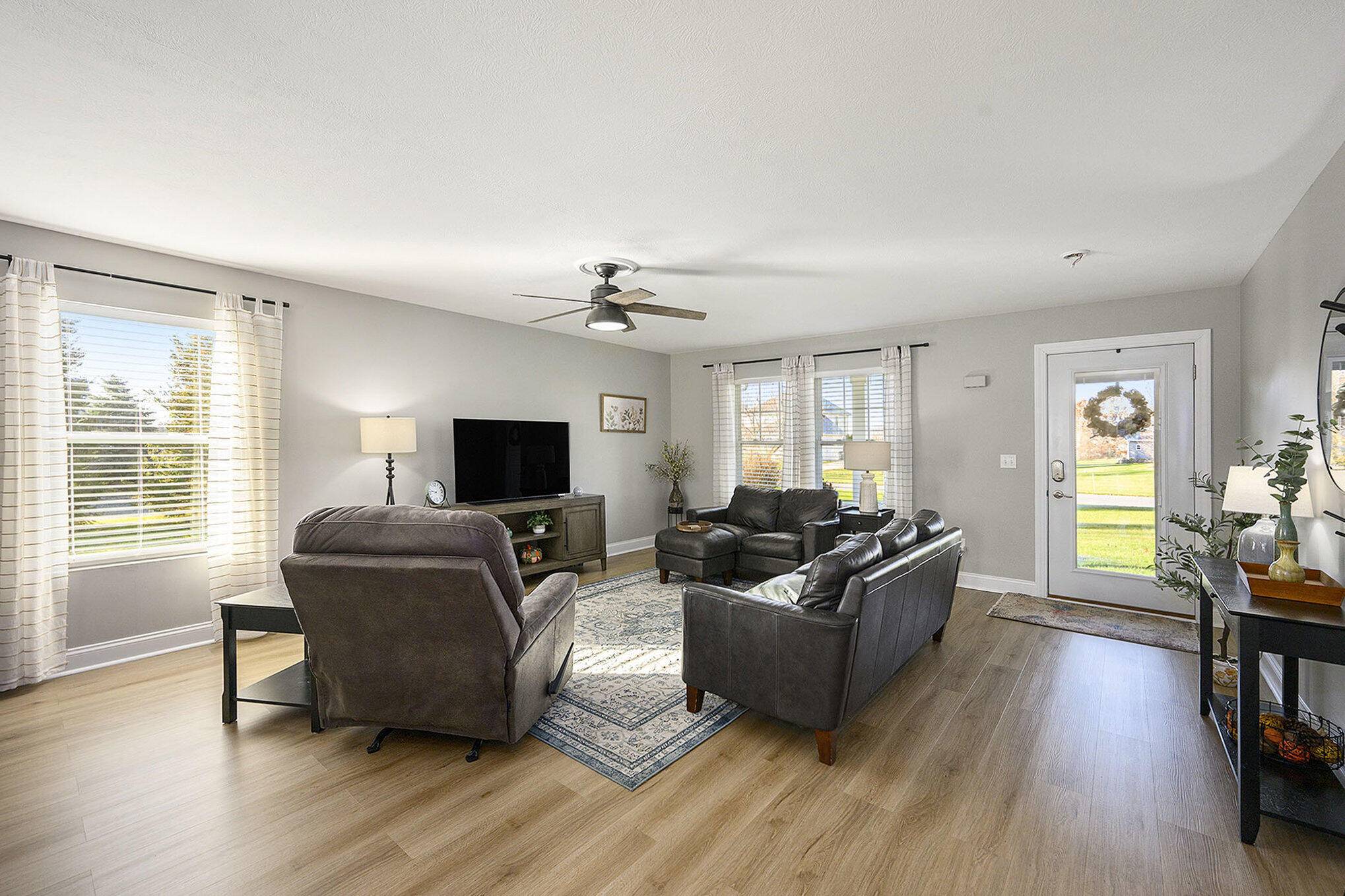 Paw Paw, MI 49079,50669 Rebecca DR