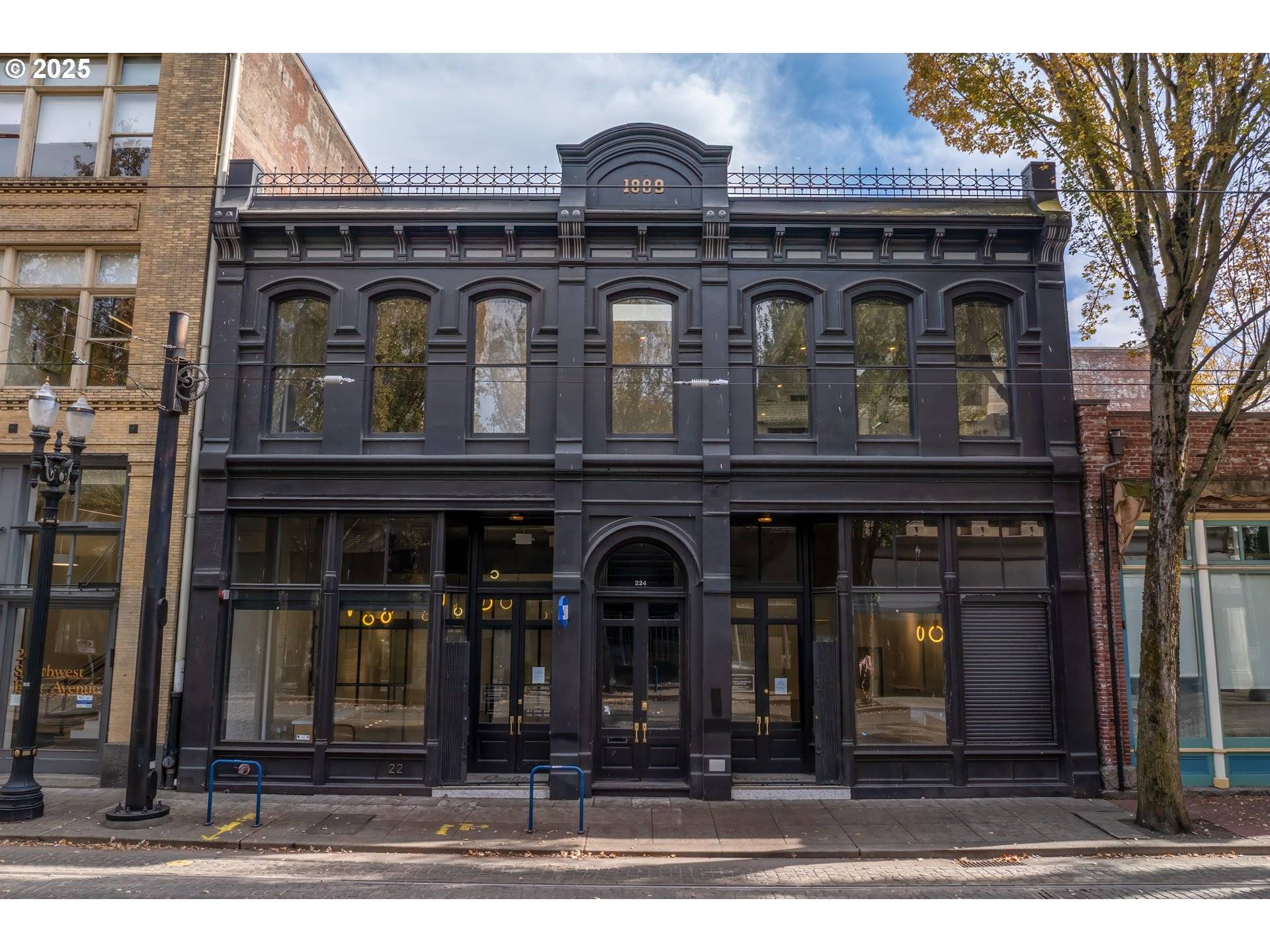 Portland, OR 97204,220 SW 1ST AVE