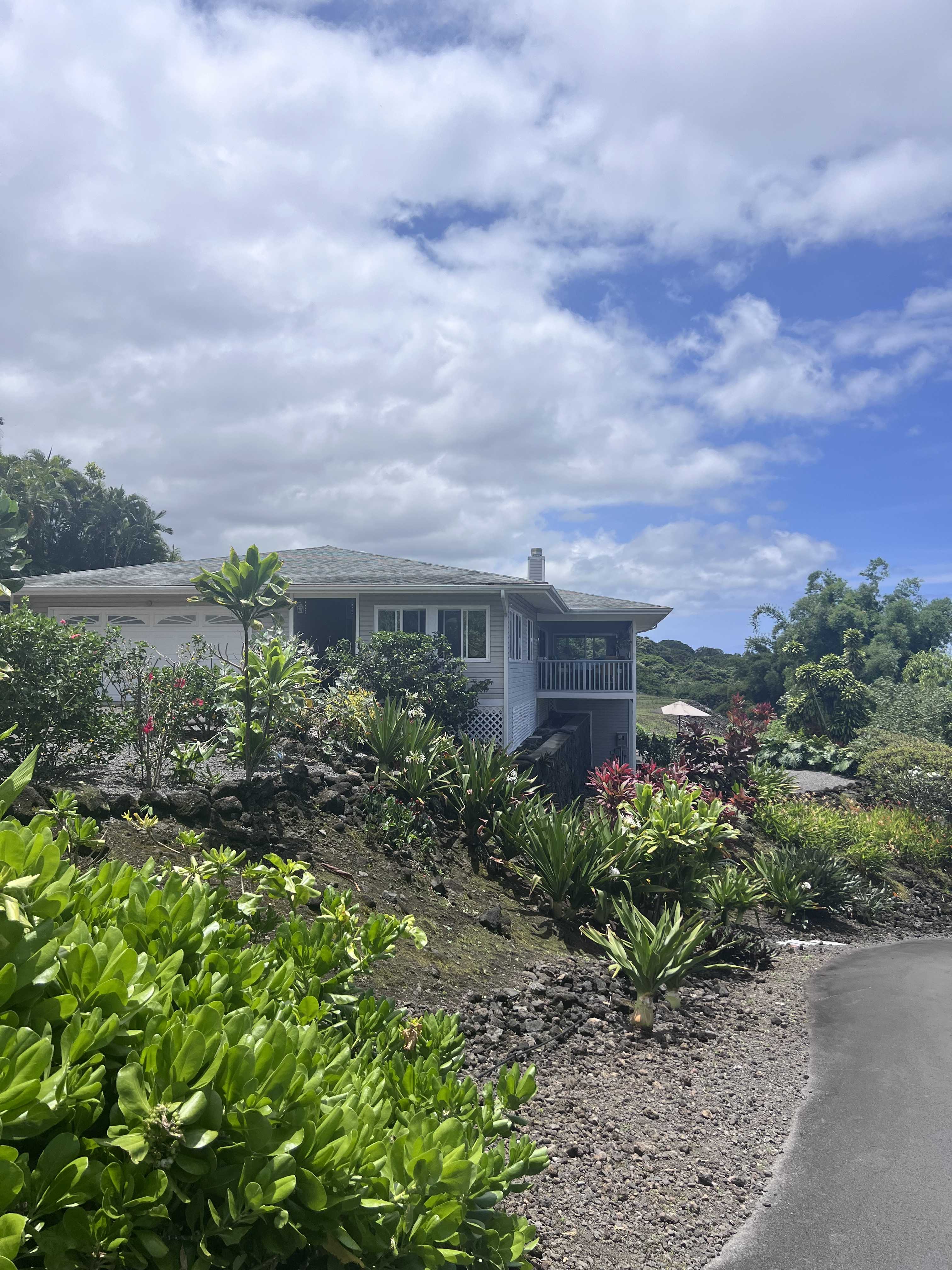 Kailua-kona, HI 96740,76-973 AEO ST