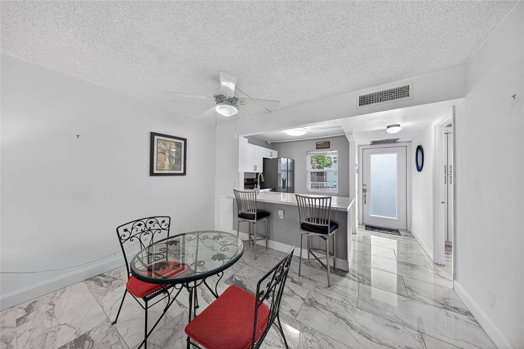 Tamarac, FL 33321,9351 Lime Bay Blvd #212