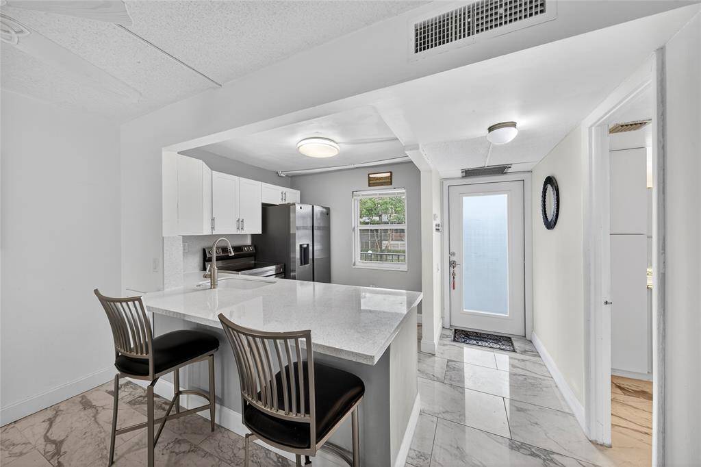 Tamarac, FL 33321,9351 Lime Bay Blvd #212