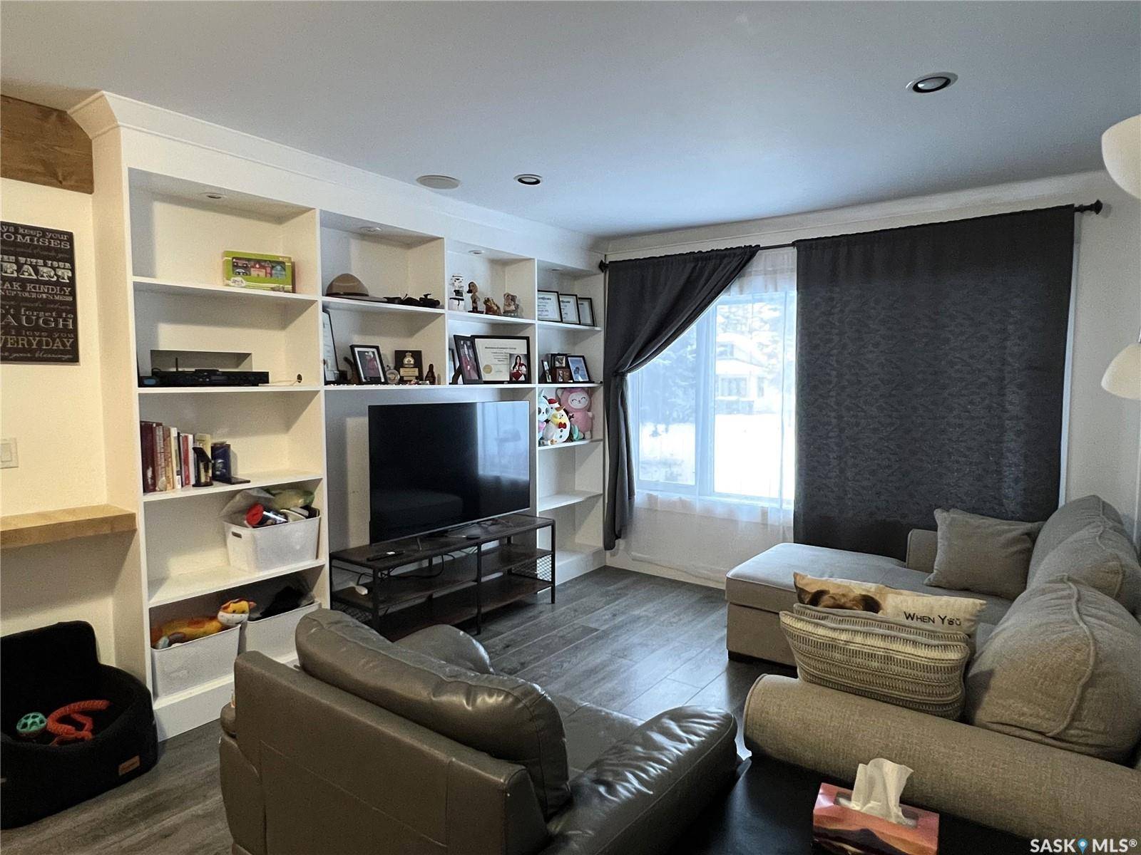 Meadow Lake, SK S9X 1C8,415 3rd STREET W