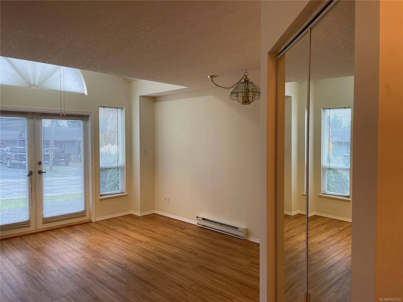 Parksville, BC V9P 2N5,264 McVickers St #407