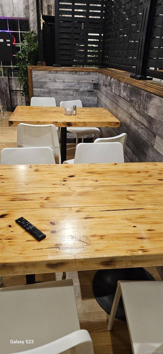 Victoria, BC V8T 1R3,823 Bay St