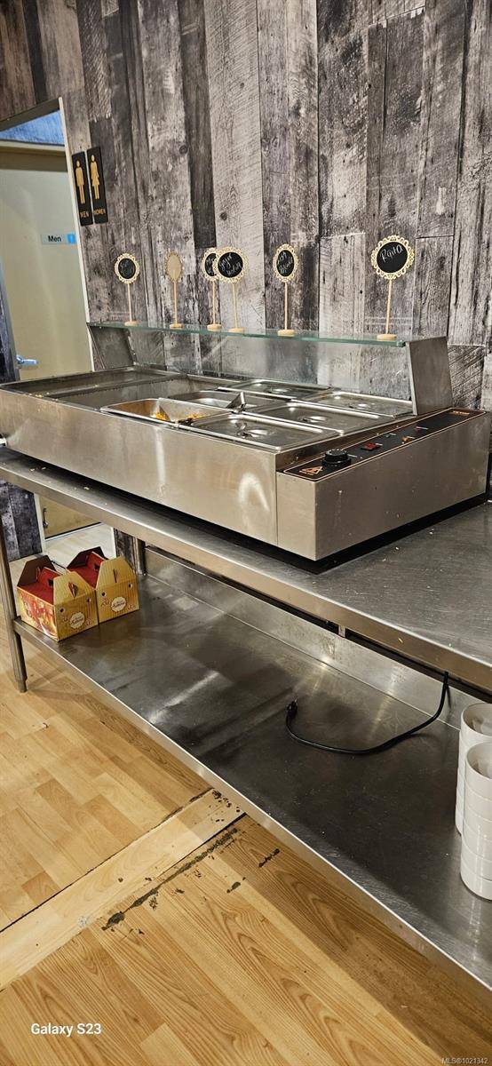 Victoria, BC V8T 1R3,823 Bay St