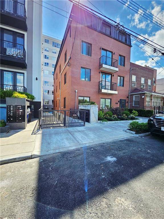 Brooklyn, NY 11219,1058 62nd ST