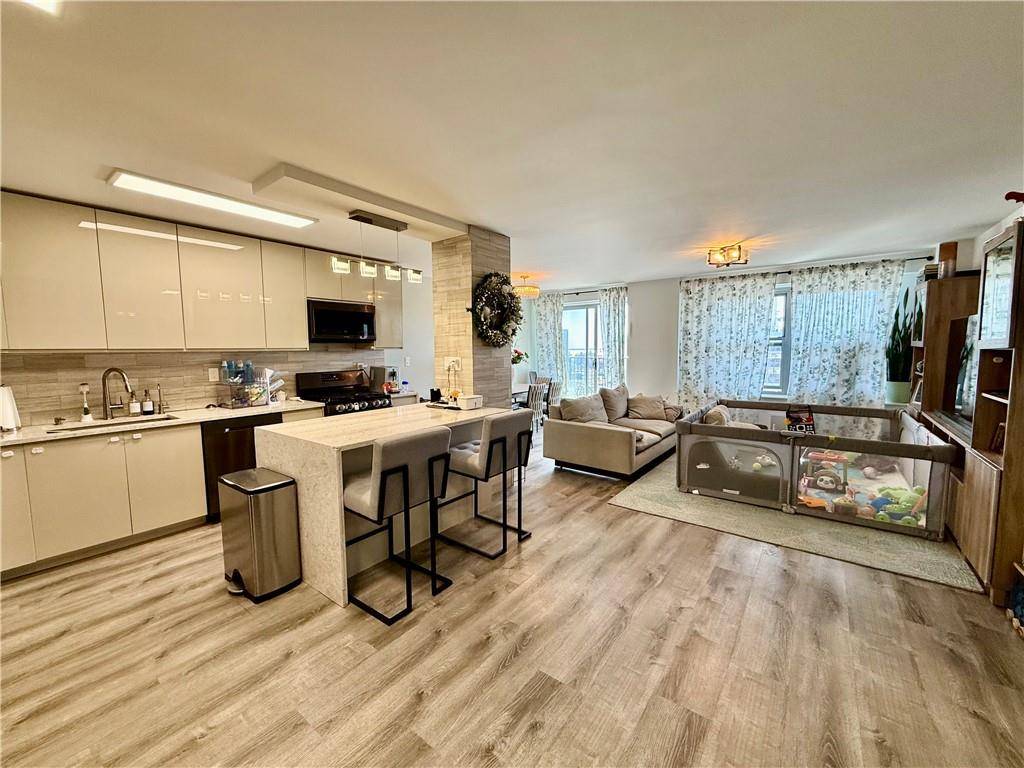 Brooklyn, NY 11224,501 Surf AVE #23M