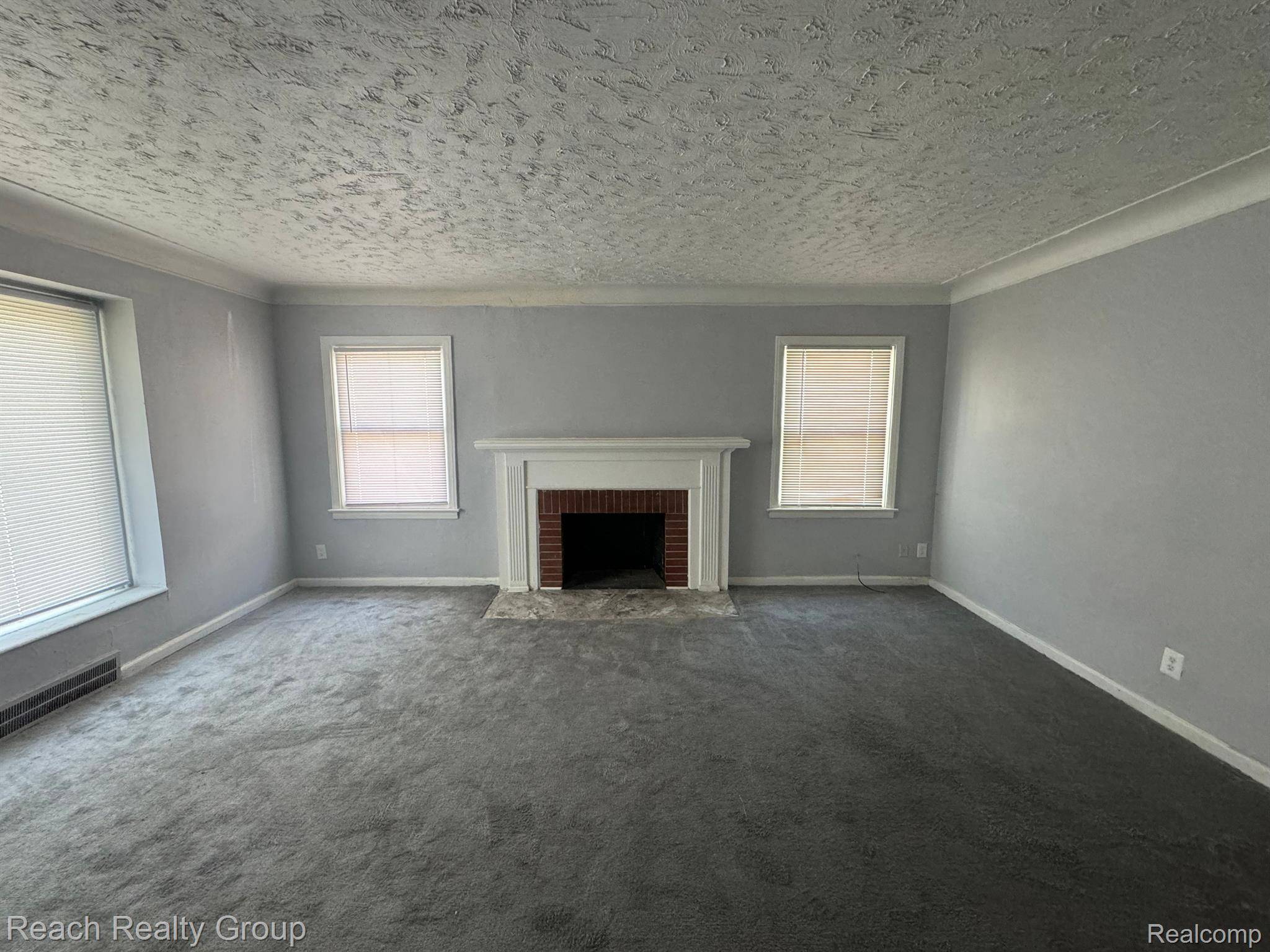 Detroit, MI 48224,10420 LAKEPOINTE ST