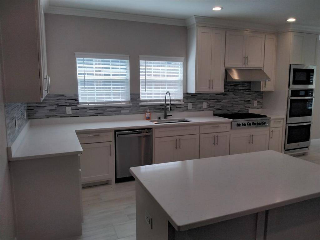 Van Alstyne, TX 75495,901 E Jefferson Street