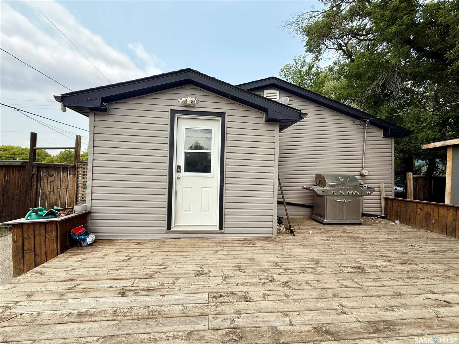 Coleville, SK S0L 0K0,101 2nd AVENUE E