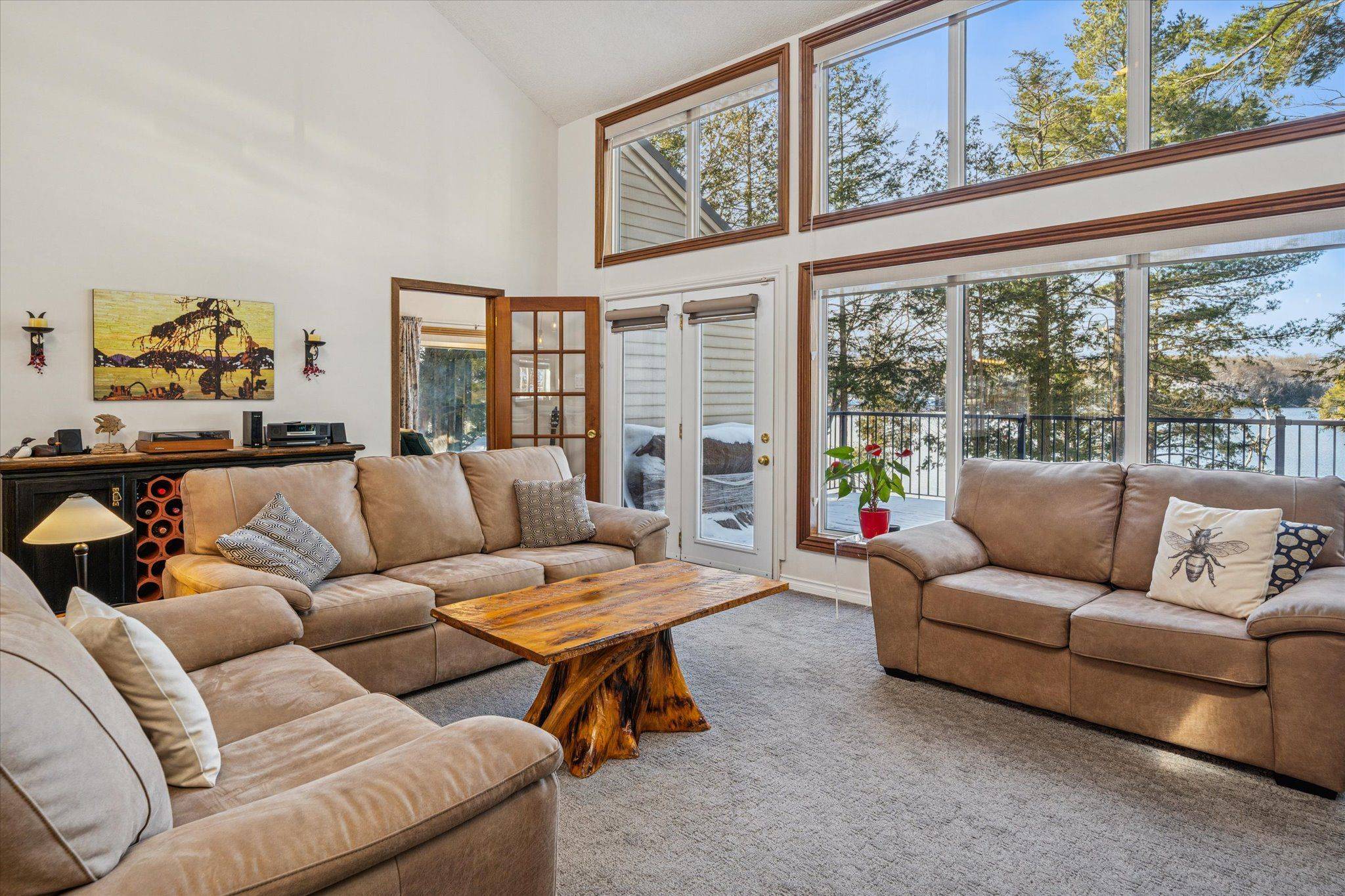 Seguin, ON P0C 1H0,1581 B Lake Joseph Rd RD