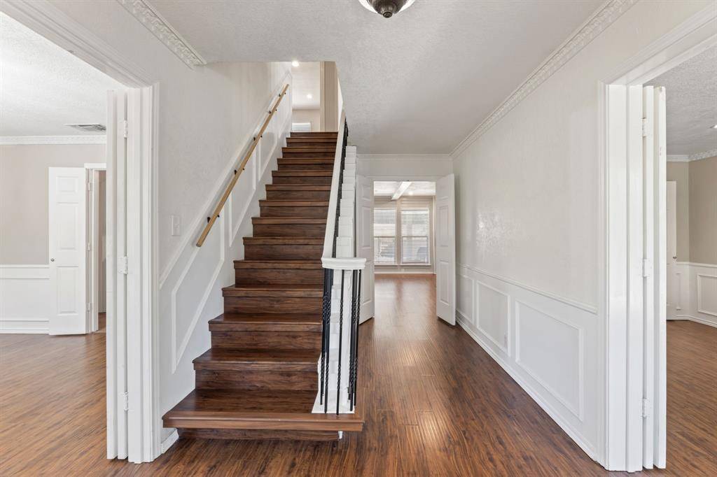 Fort Worth, TX 76120,817 Sylvan Drive