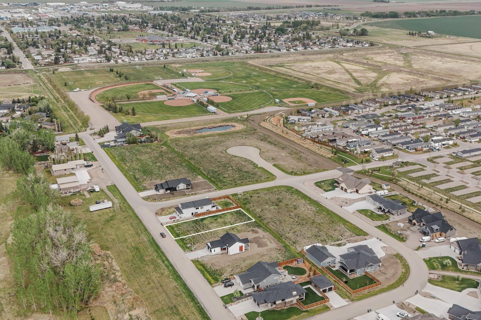 Coaldale, AB T1M 0E7,3105 13 ST