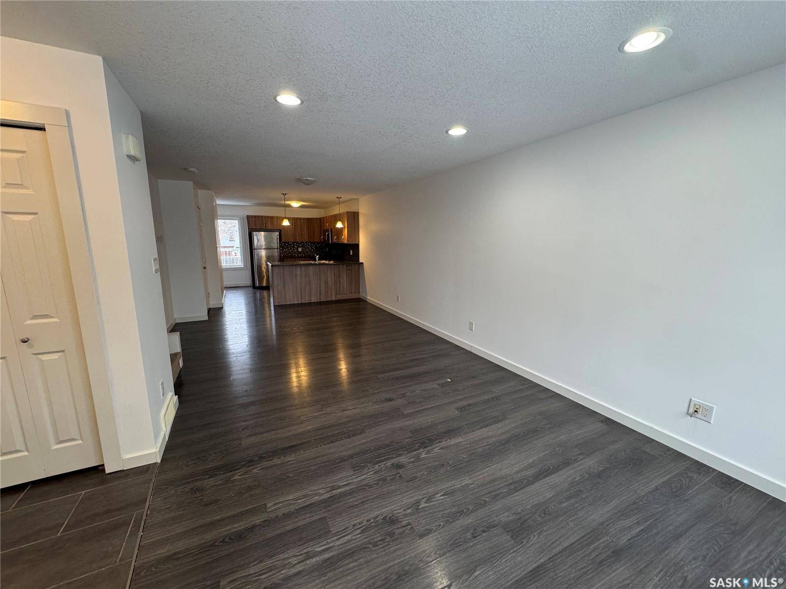 Weyburn, SK S4H 1R7,527 Alexandra STREET