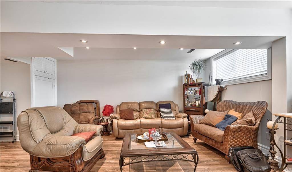 Oakville, ON L6H 1W8,1203 SIXTH Line