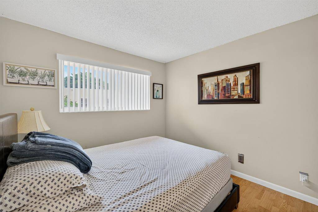 Tamarac, FL 33321,8400 Lagos De Campo Blvd #303