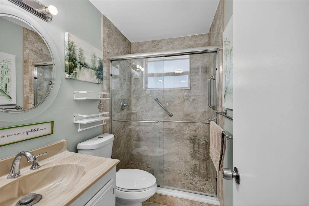 Tamarac, FL 33321,8400 Lagos De Campo Blvd #303