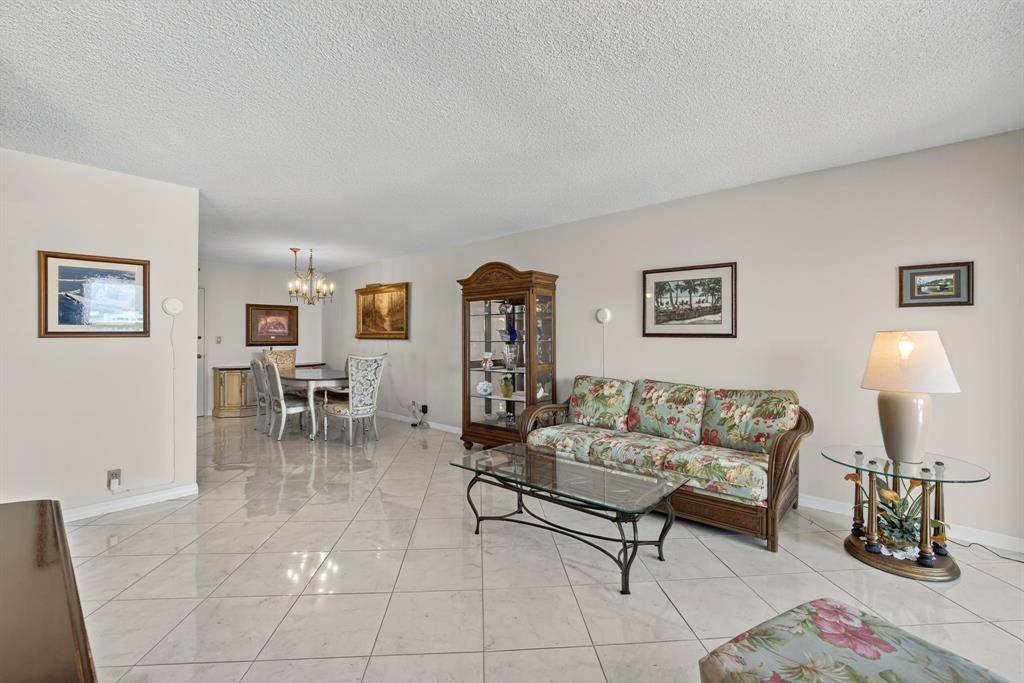 Pompano Beach, FL 33062,405 N Ocean Blvd #1027