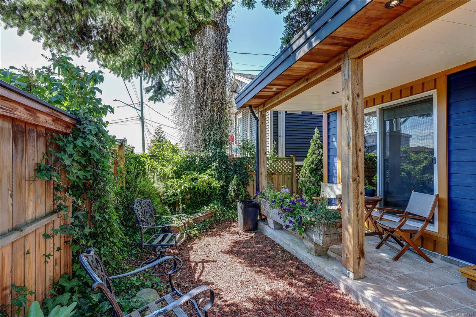 Nanaimo, BC V9R 3P3,93 Ashlar Ave