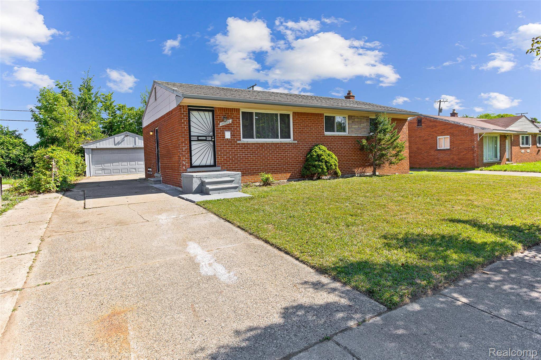 Inkster, MI 48141,30270 Spring Arbor DR