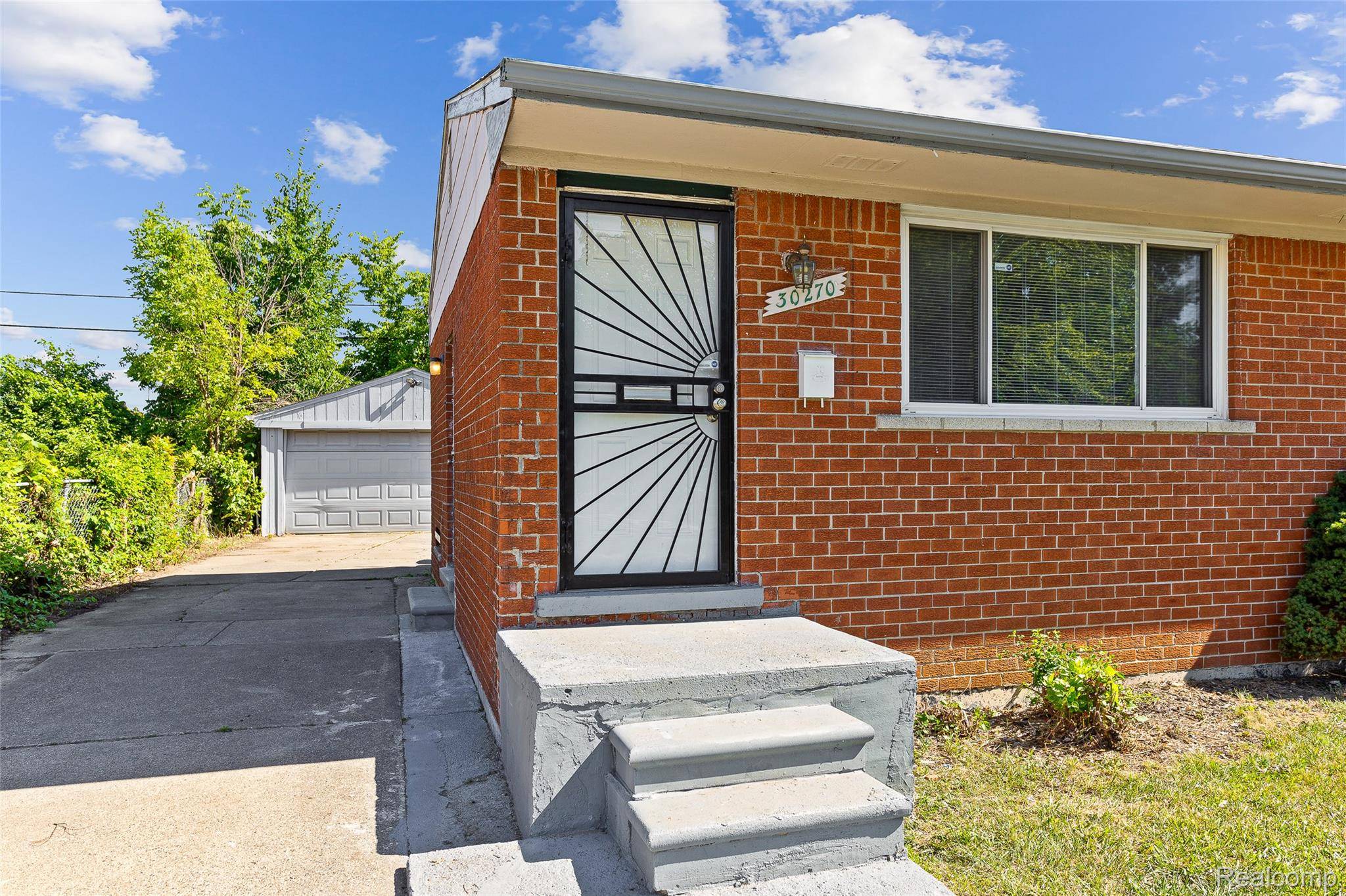 Inkster, MI 48141,30270 Spring Arbor DR