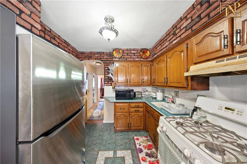 Brooklyn, NY 11234,1226 East 51st ST