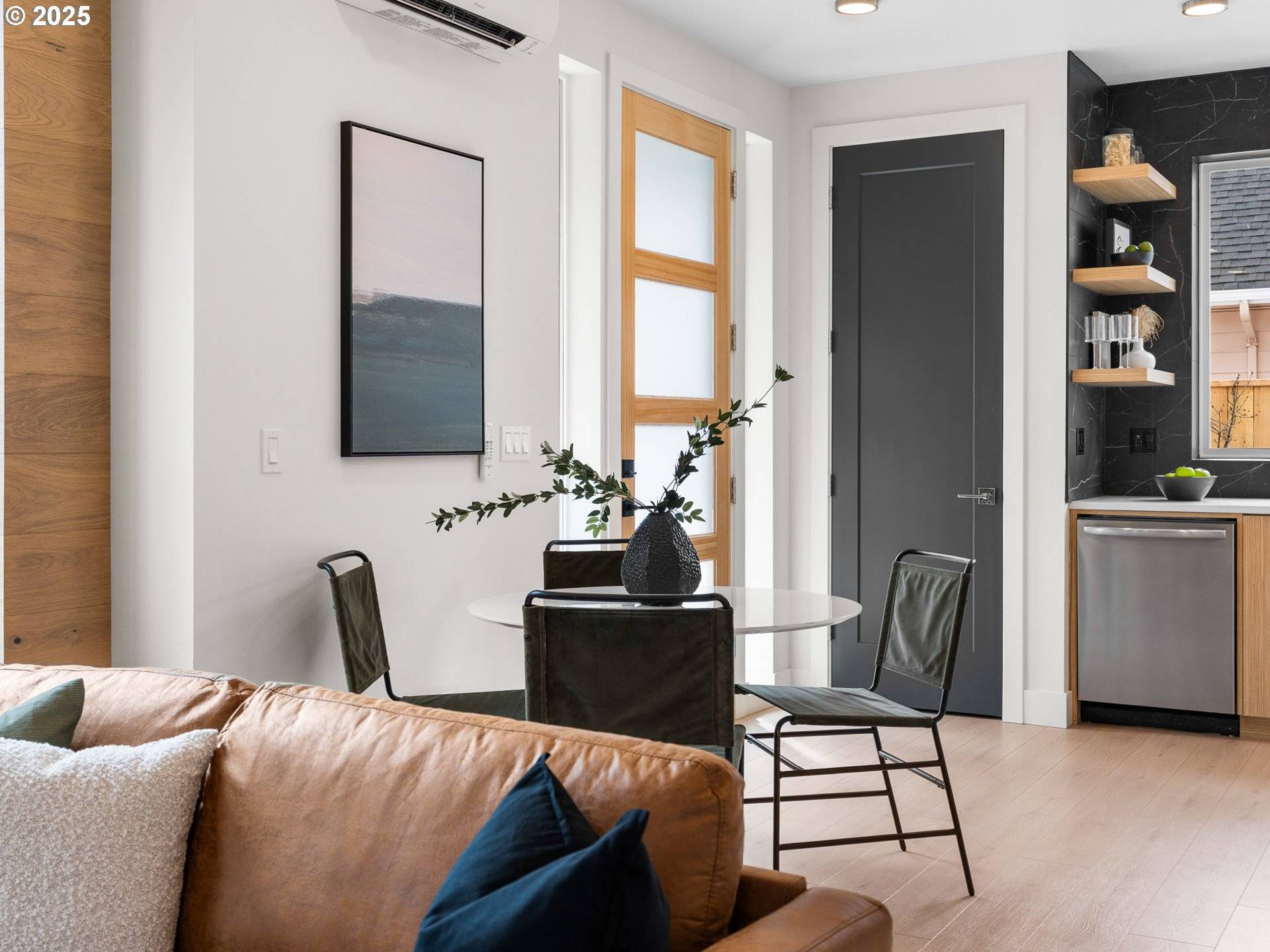 Portland, OR 97202,5169 SE 28th AVE #1