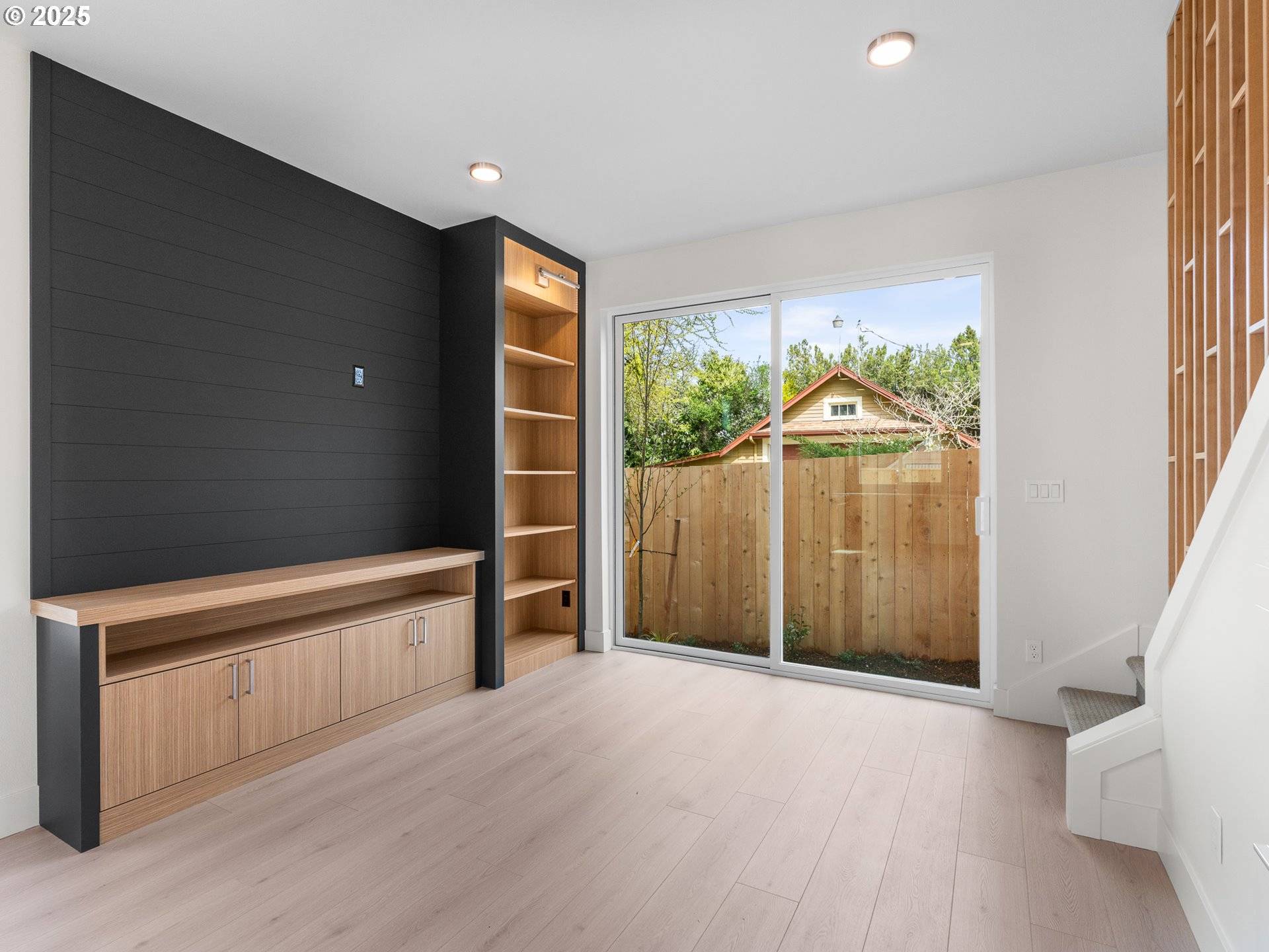 Portland, OR 97202,5177 SE 28th AVE #5