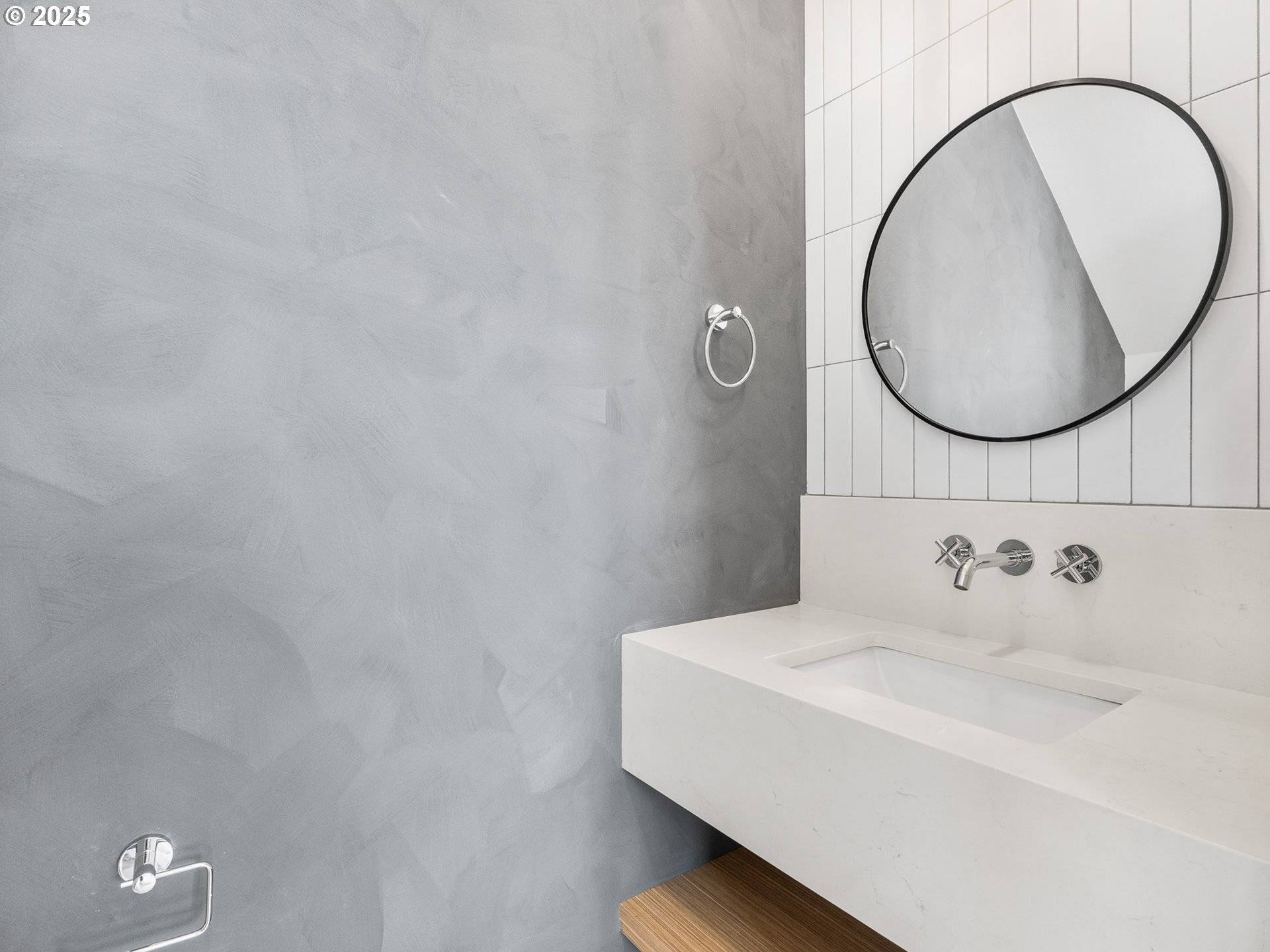 Portland, OR 97202,5177 SE 28th AVE #5