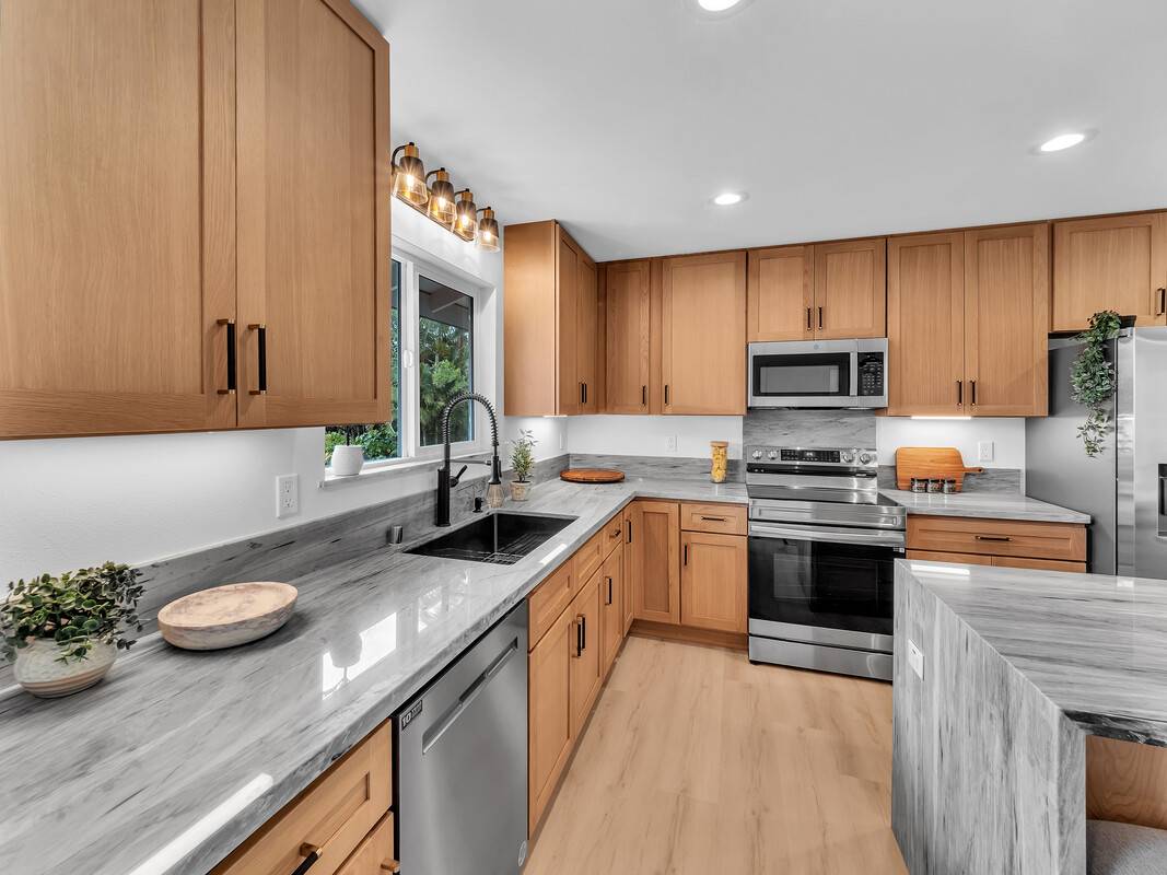 Keaau, HI 96749,15-1698 18TH AVE