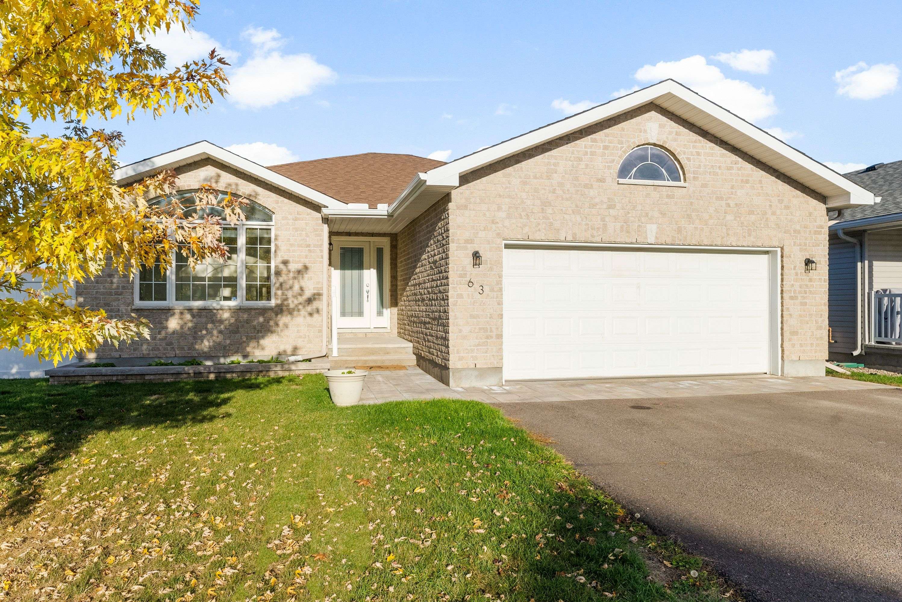 Arnprior, ON K7S 0H3,63 Bellwood DR