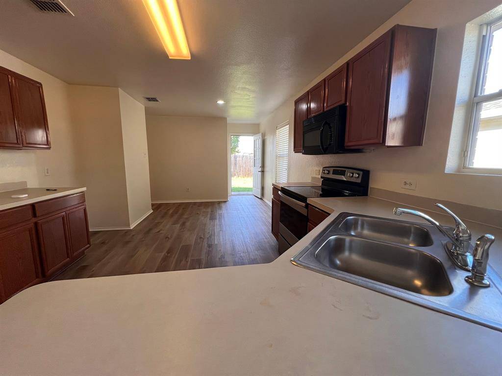 Fort Worth, TX 76244,8911 Valley River Drive