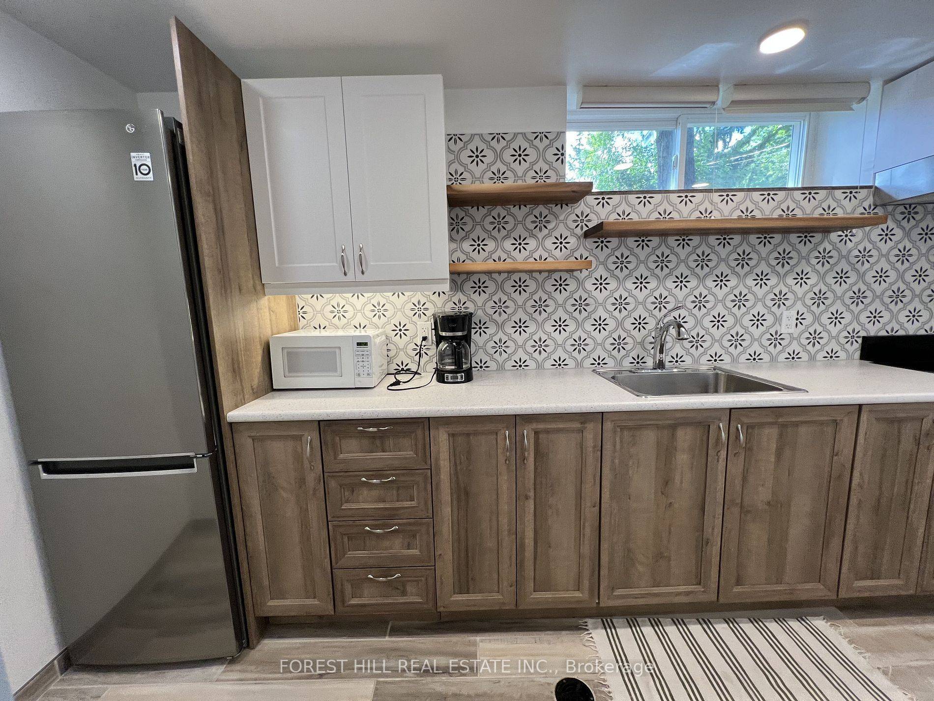 Toronto C02, ON M6G 2G8,168 Tyrrel AVE W #Lower