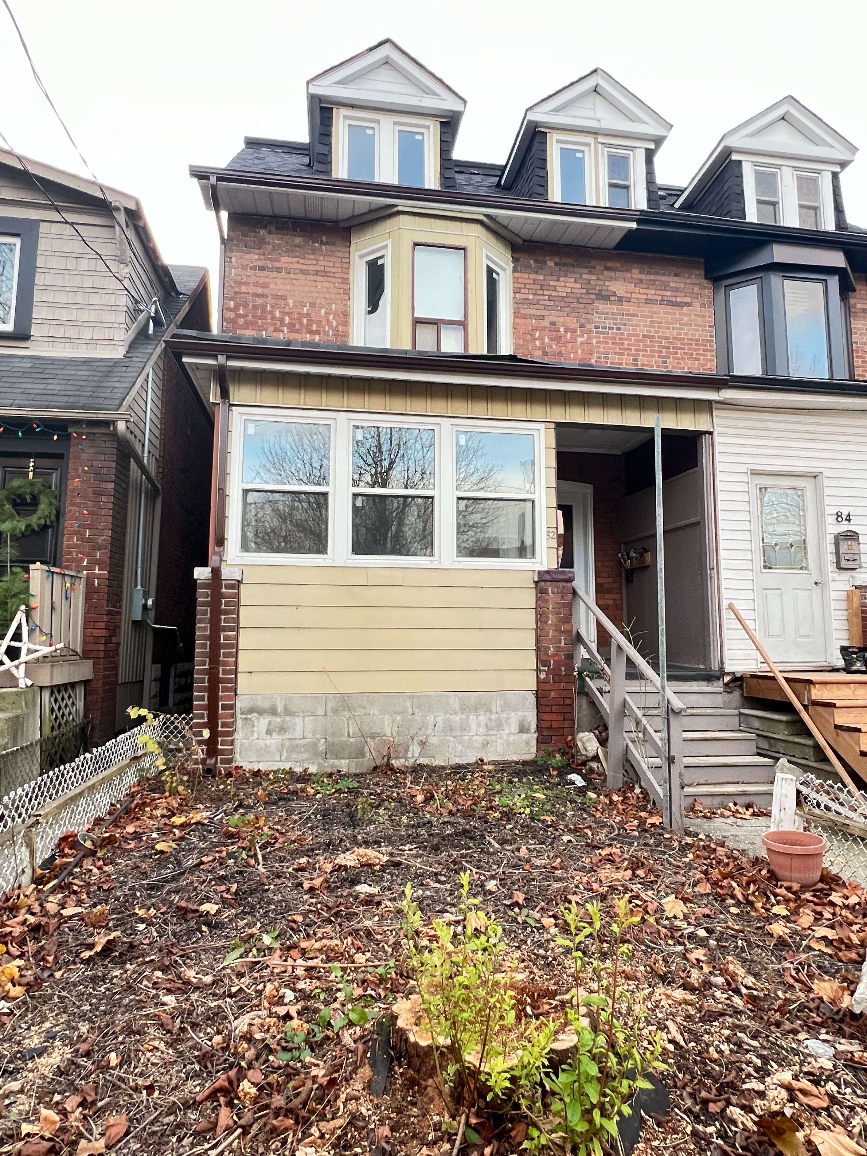 Toronto E01, ON M4M 3B4,82 Curzon ST #UNIT 1