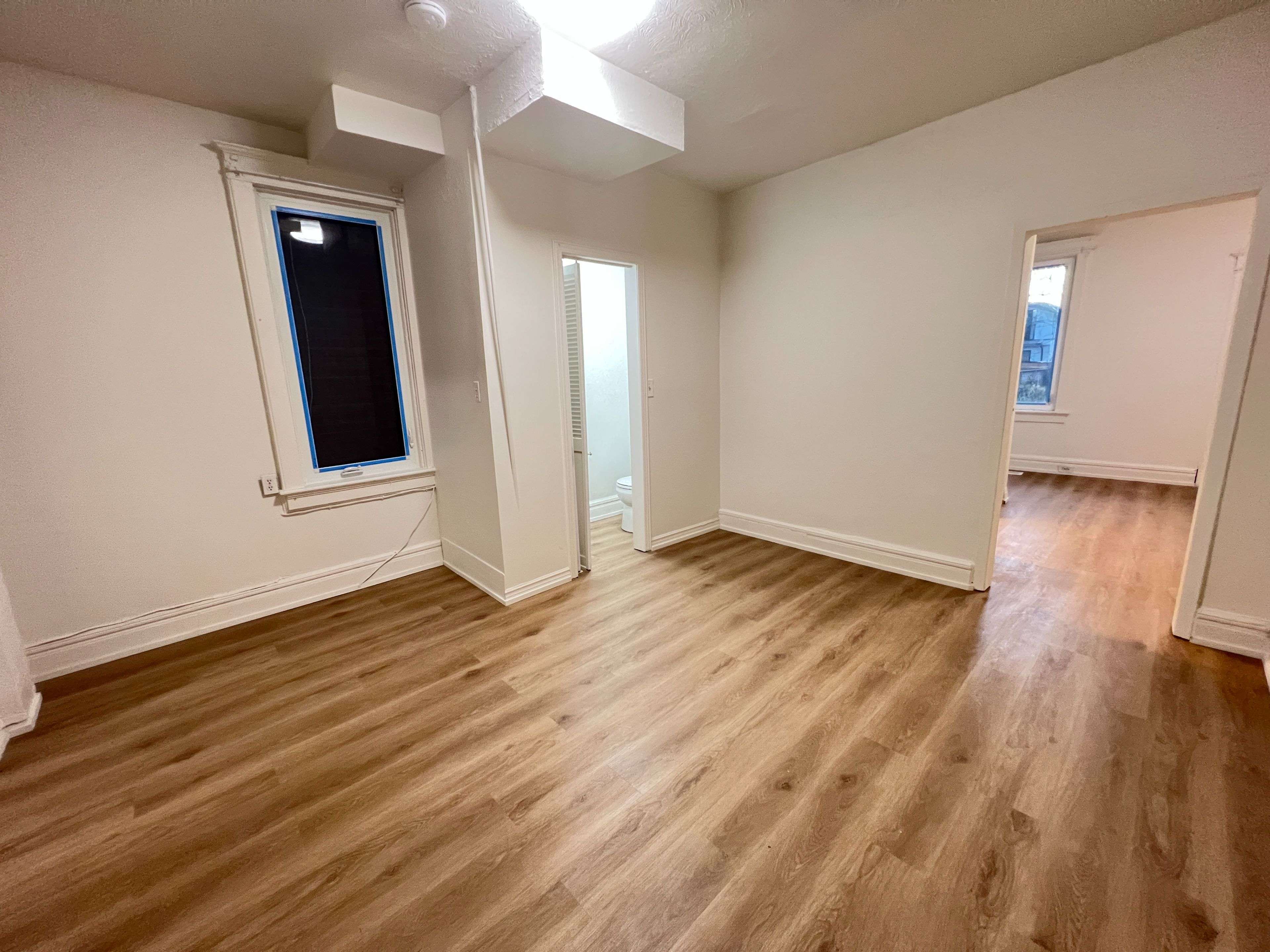 Toronto E01, ON M4M 3B4,82 Curzon ST #UNIT 1