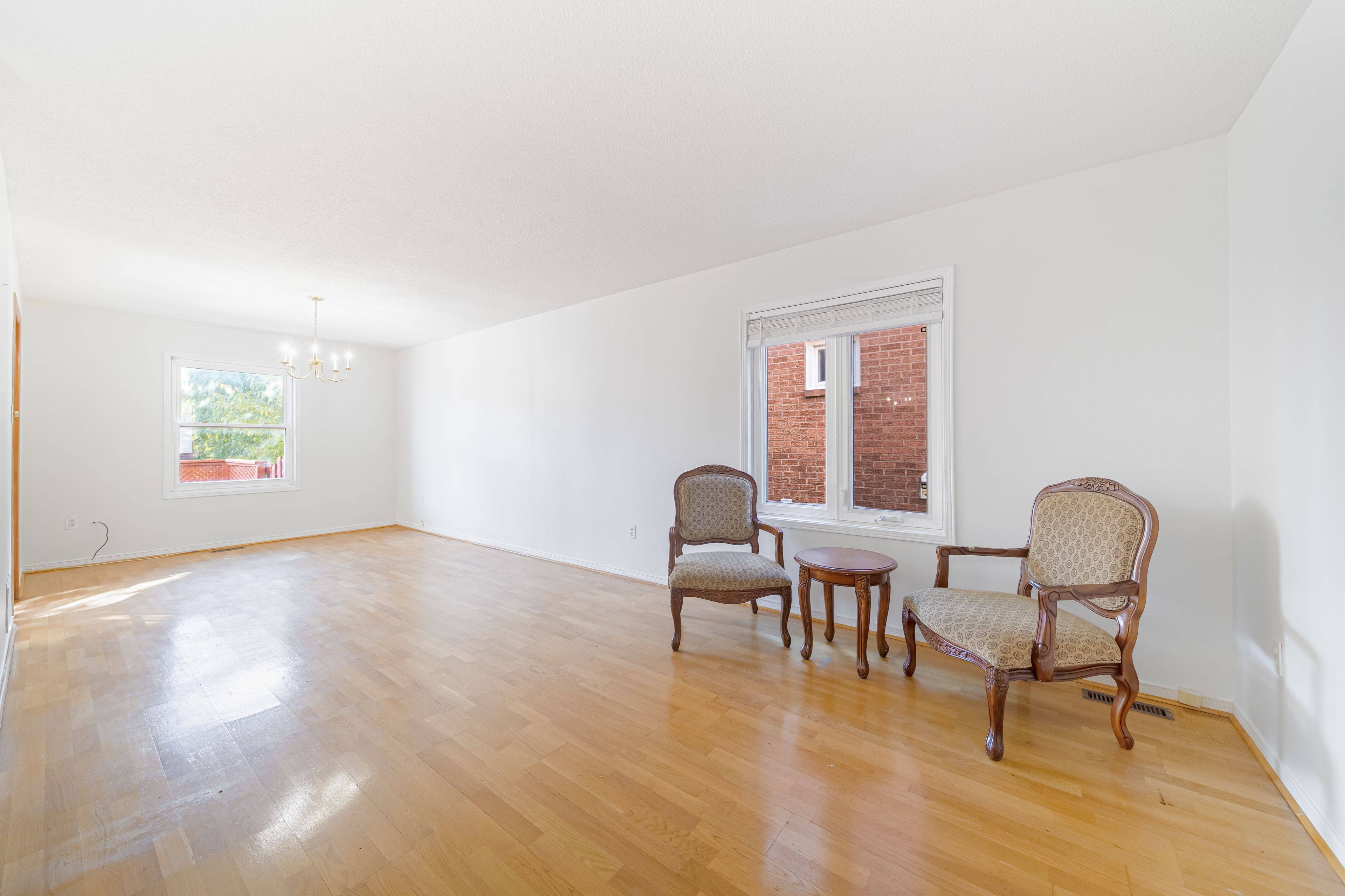 Richmond Hill, ON L4C 9Z4,19 Justus DR