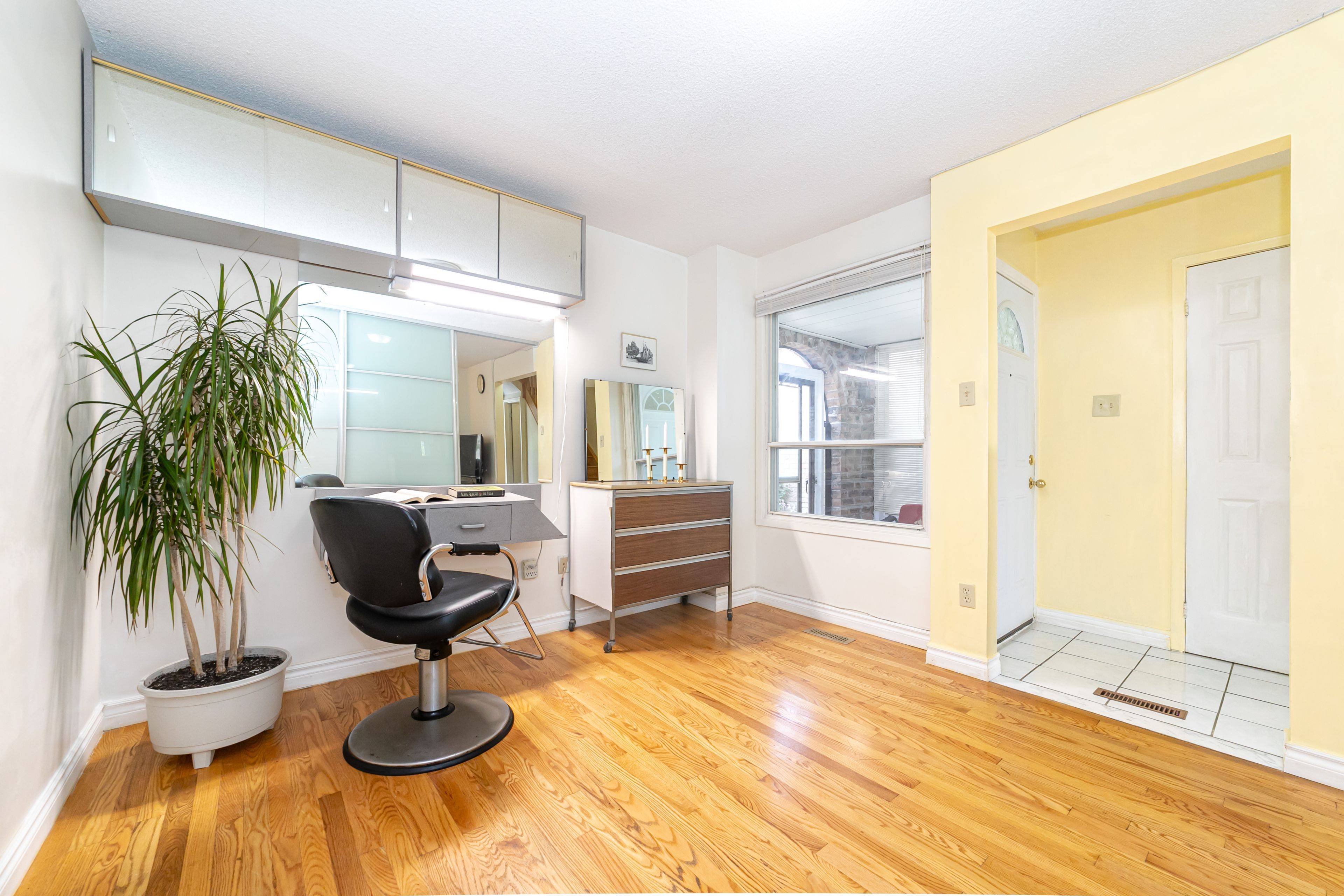 Vaughan, ON L4J 2Z7,61 Mabley CRES