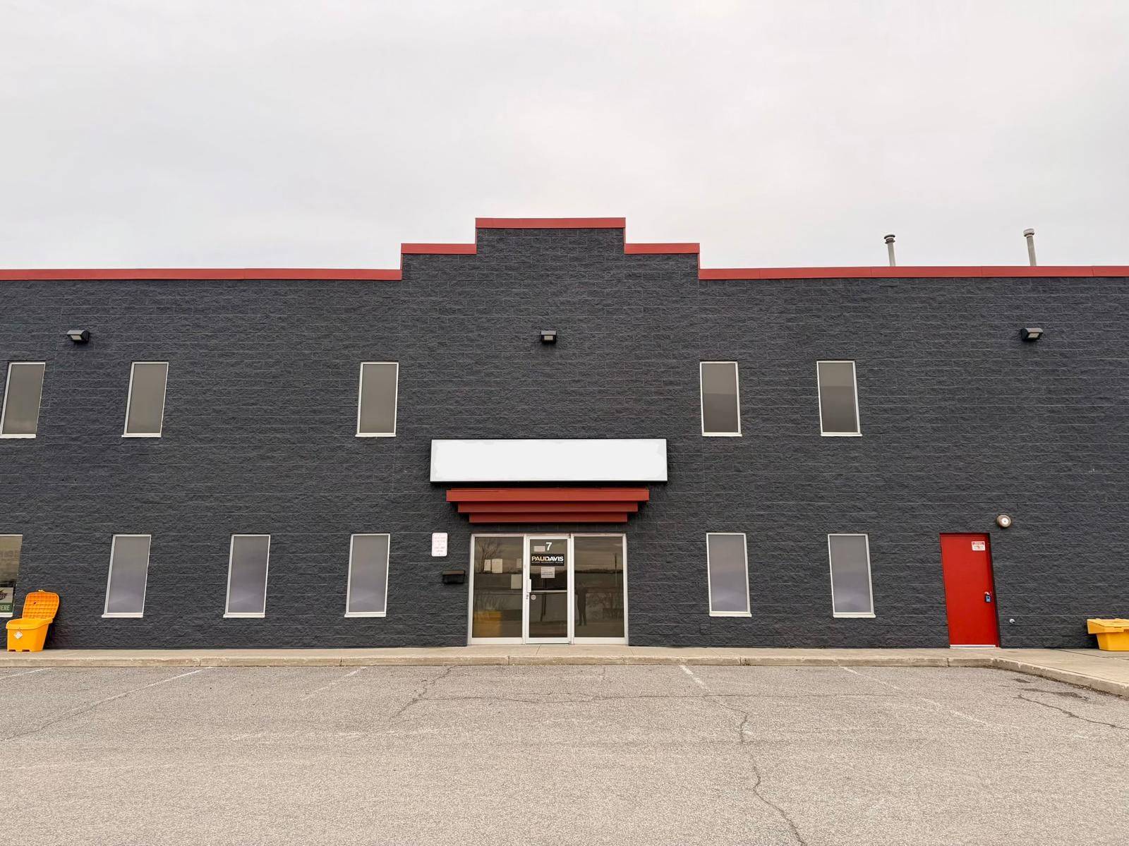 Barrie, ON L4N 3V7,35 Morrow RD #6-7