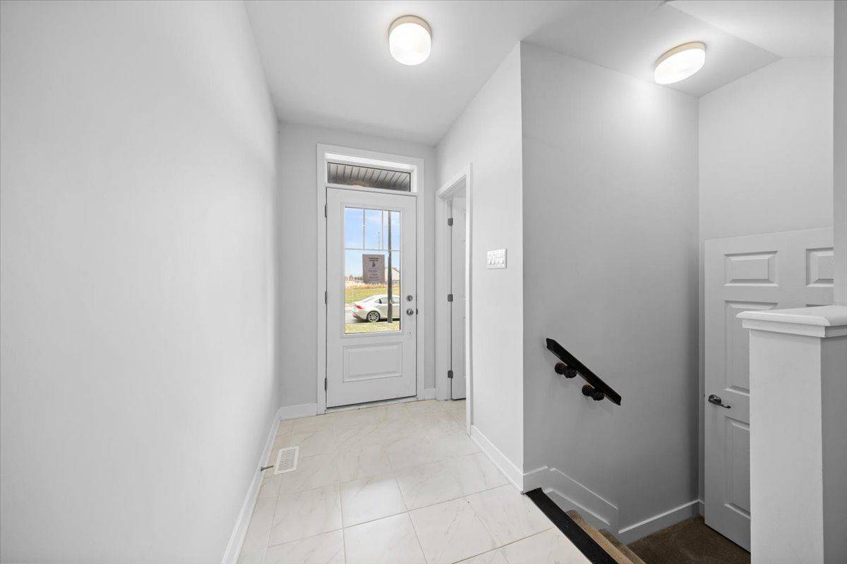 Orleans - Cumberland And Area, ON K4A 5N1,2123 Winsome TER