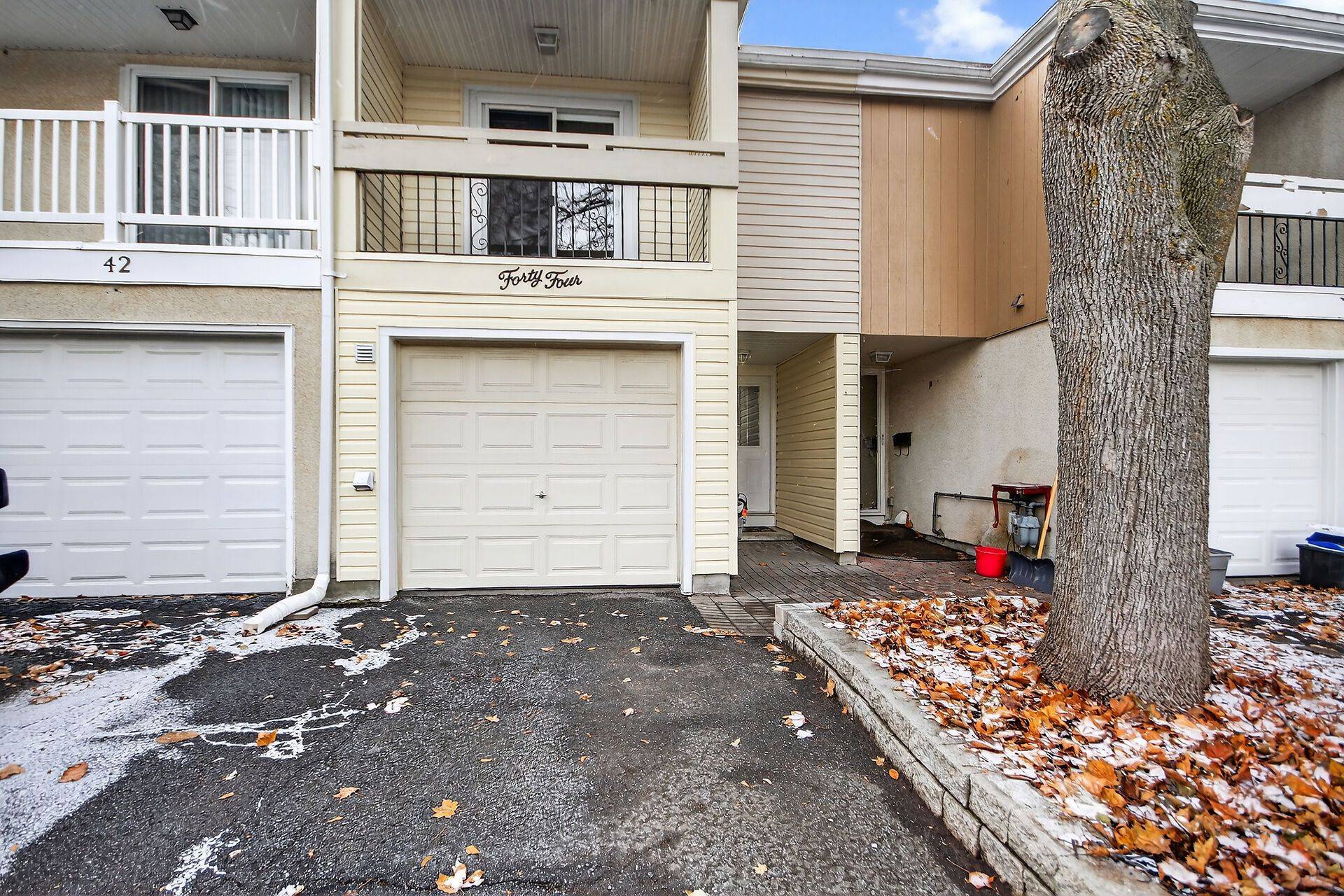 Bells Corners And South To Fallowfield, ON K2H 8J5,44 Tybalt CRES