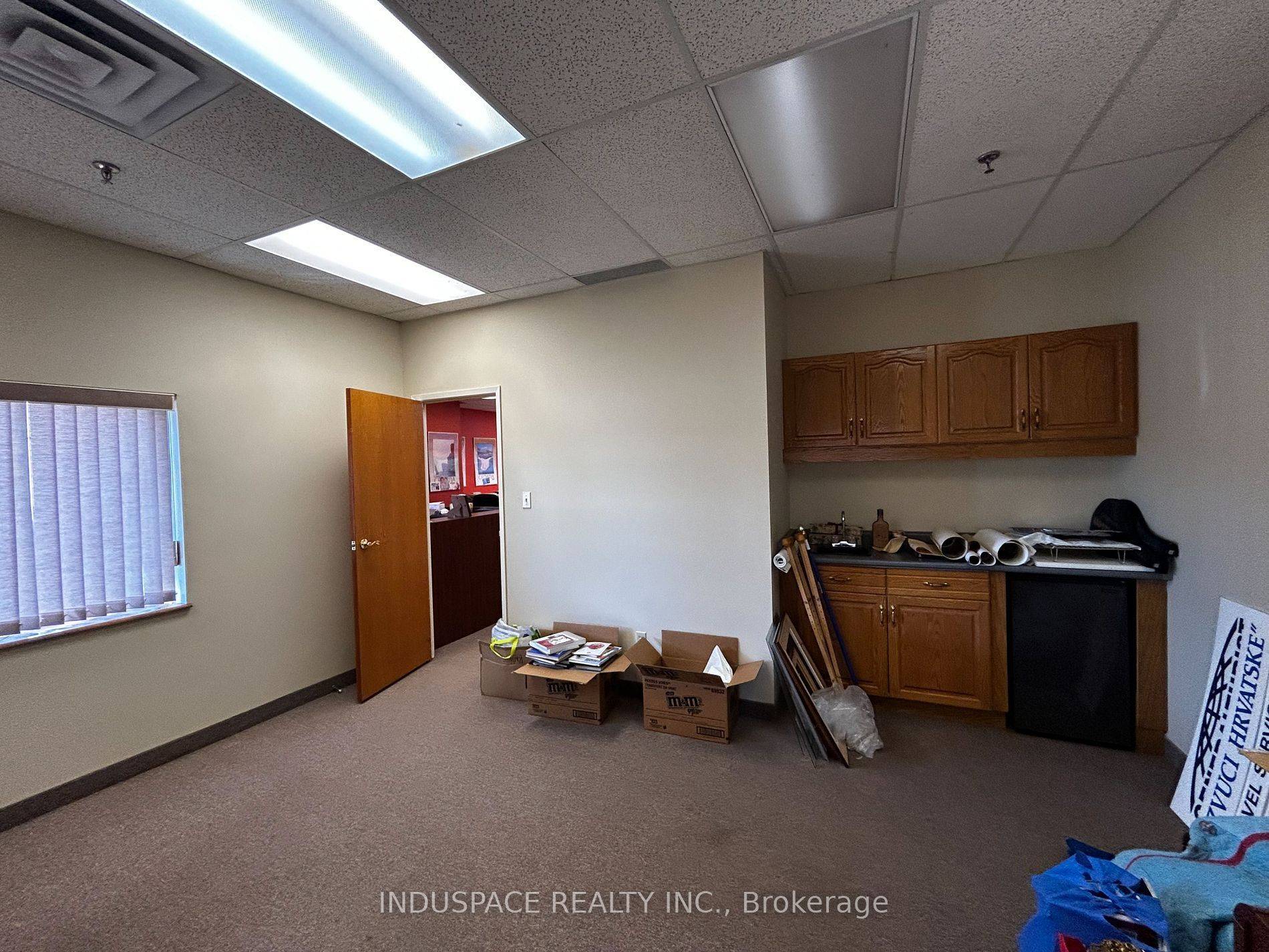 Mississauga, ON L4X 2E9,3045 Southcreek RD ##1