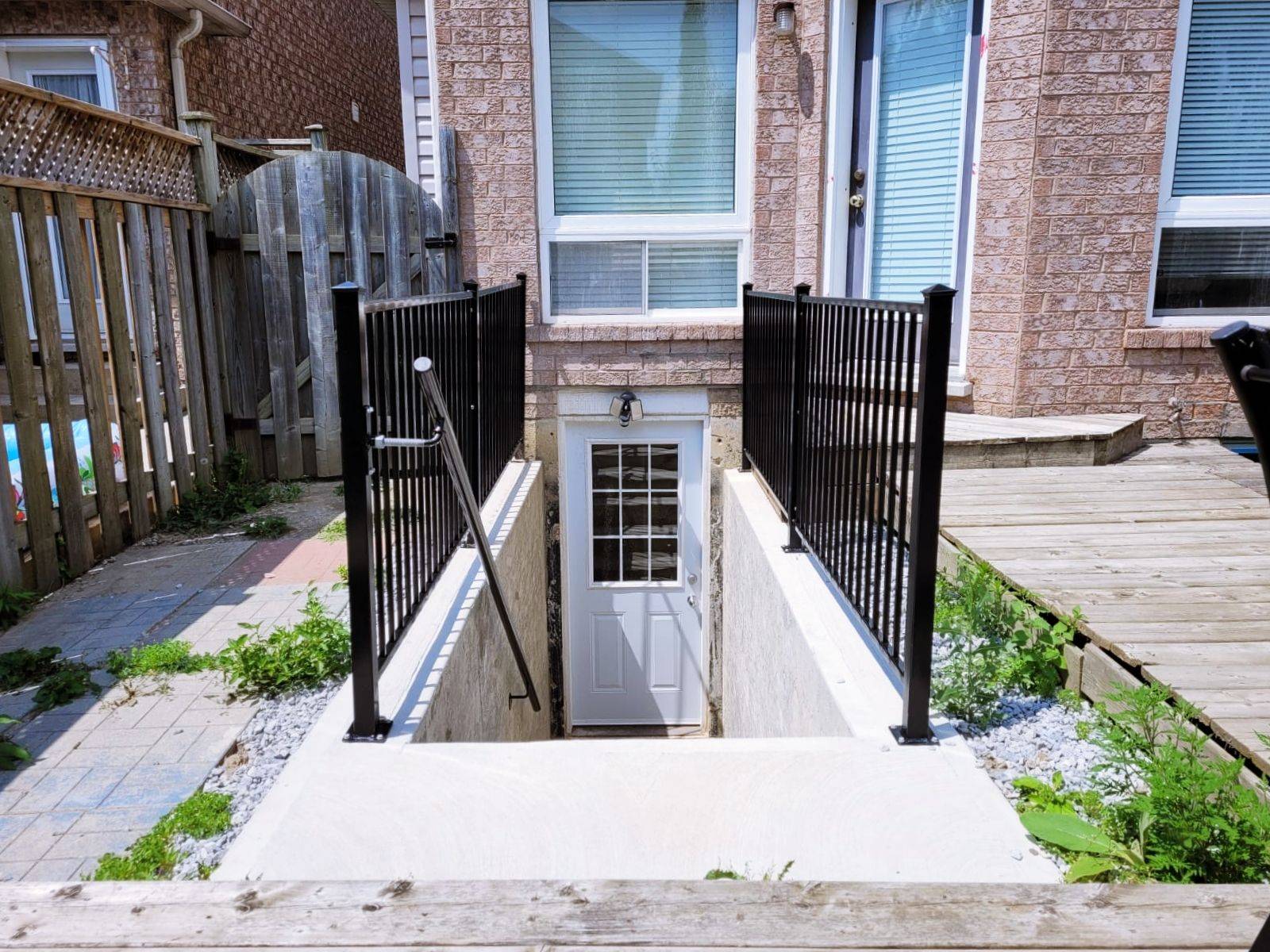 Mississauga, ON L5N 8H3,3754 Milkwood CRES #bsmt